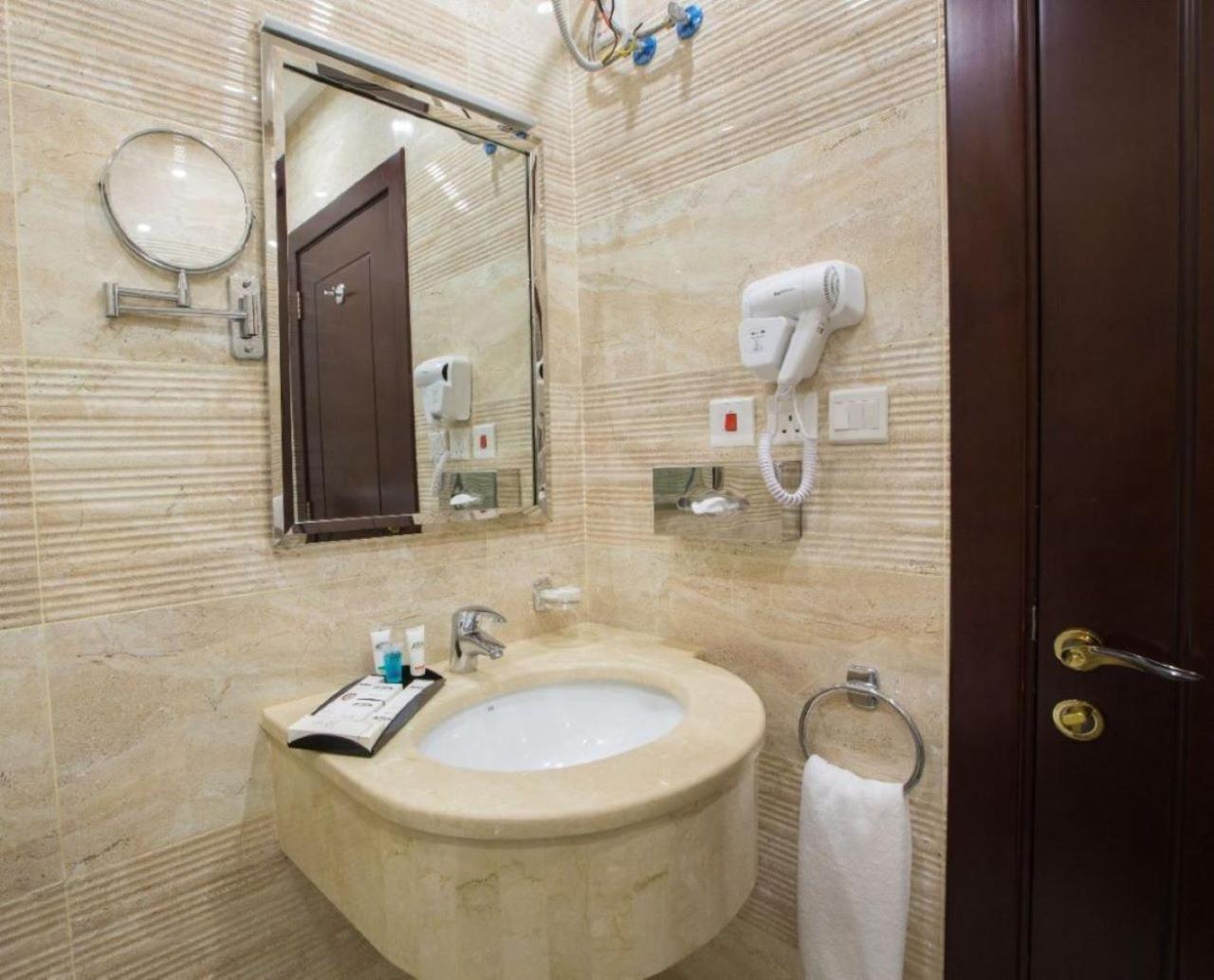 Sun Park Hotel Suites Dschidda Exterior foto