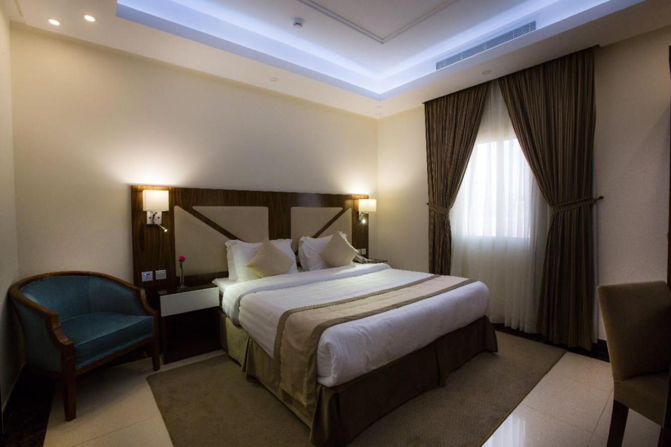 Sun Park Hotel Suites Dschidda Exterior foto